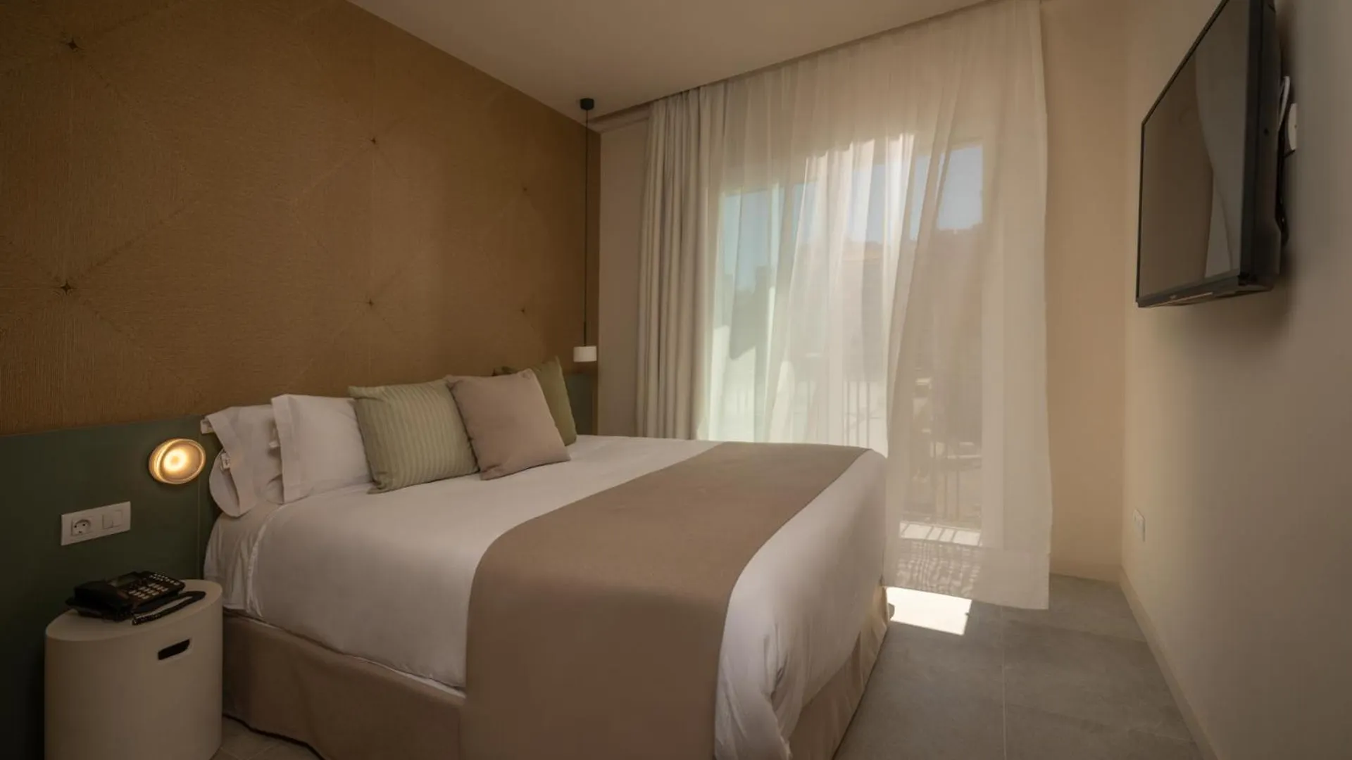 Aqua Hotel Bertran Park Lloret de Mar 4*,
