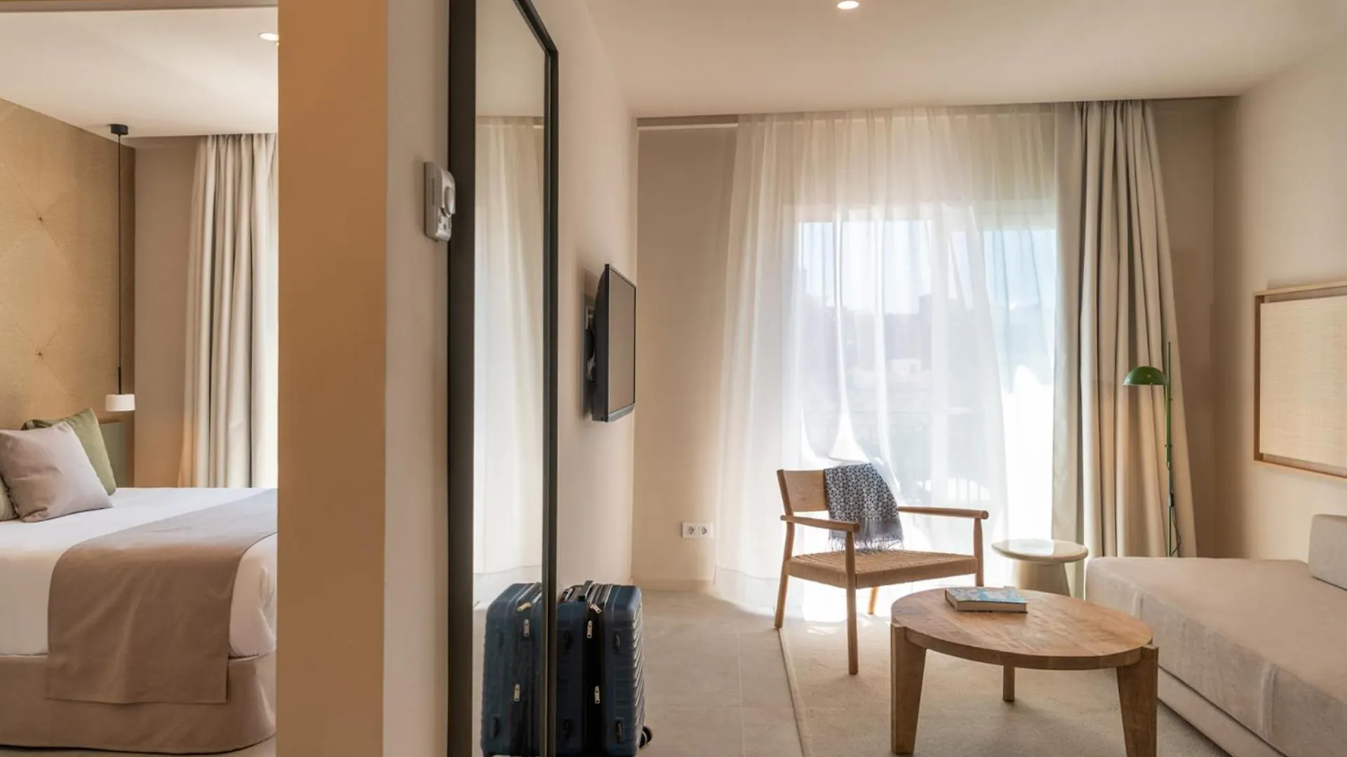 Aqua Hotel Bertran Park Lloret de Mar 4*,